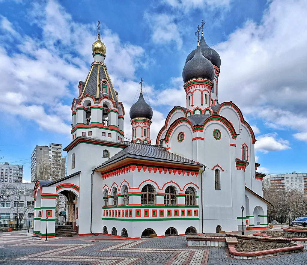 Храм Живоначальной Троицы в Старых Черемушках